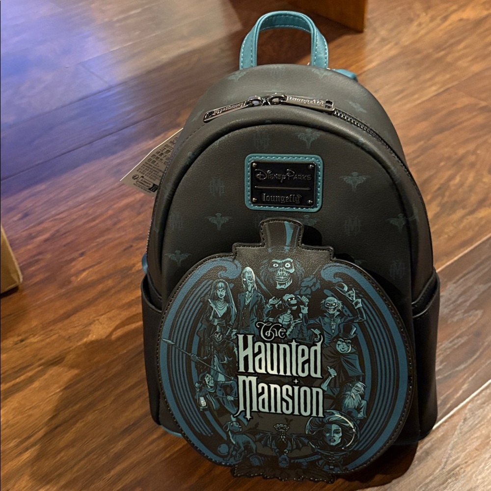 NWT The Haunted‎ Mansion Glow in the Dark Leota Hatbox Disney Loungefly Backpack